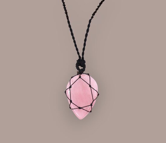 Mežģīņu dārgakmens asaras formas kulons – Rožu kvarcs